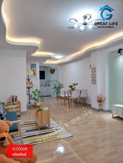 ขายทาวน์เฮาส์ 2 ชั้น หมู่บ้านเค.ซี.ร่มเกล้าวิลล์ ถนนร่มเกล้า 18 บ้านรีโนเวทแปลงโฉมทั้งหลัง รูปที่ 4